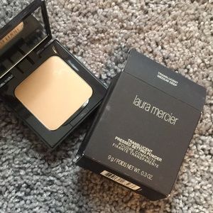 Layra Mercier translucent pressed setting powder